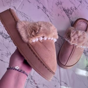 Pantufla negra perlas