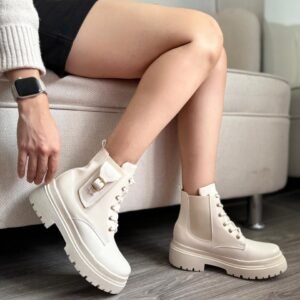 Botin latte con elastico y bolsa