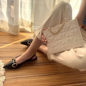 Mule charol negro con herraje