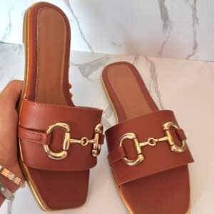 Sandalia hebilla café