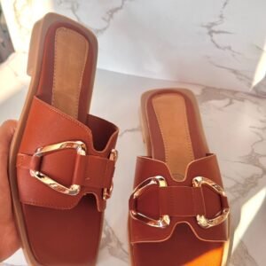 Sandalia flecha café