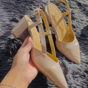 Tacon picudo charol maquillaje